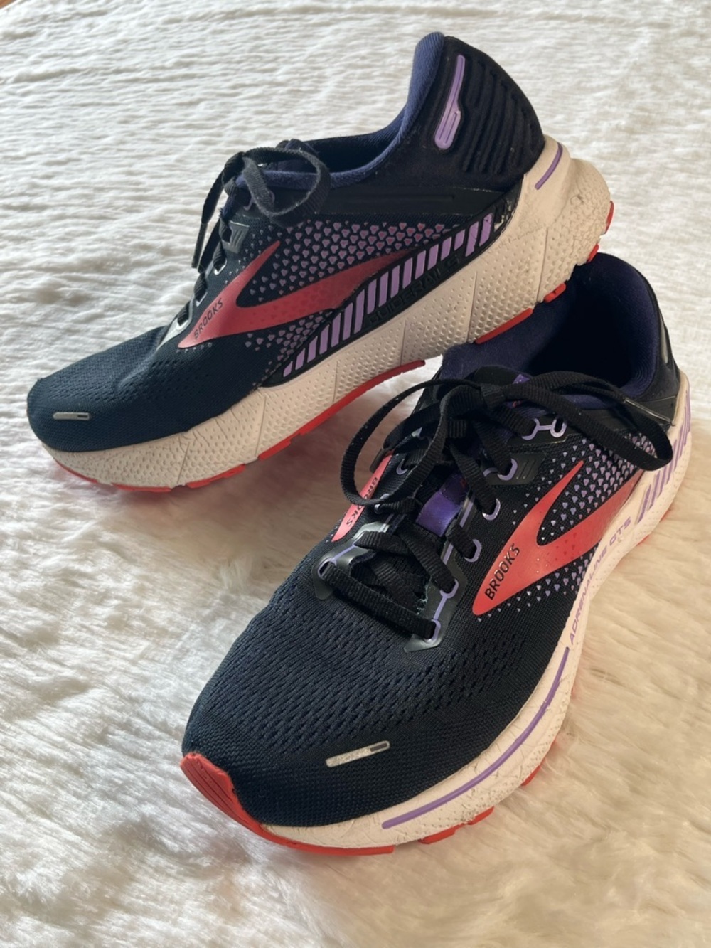 Brooks Adrenaline GTS 22